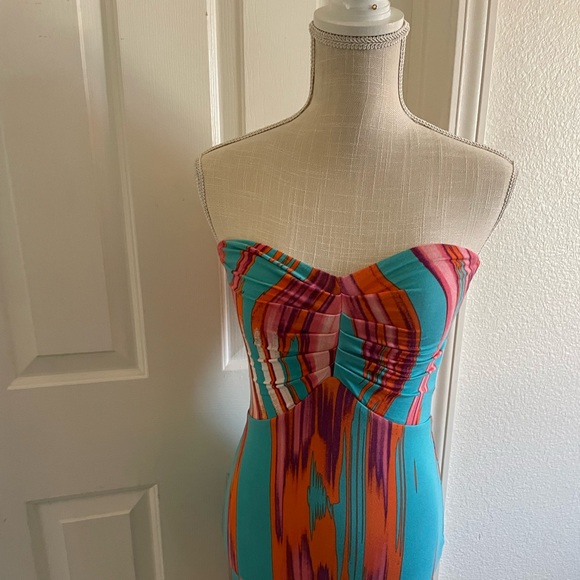 IKAT sleeveless Summer dress - Picture 3 of 5